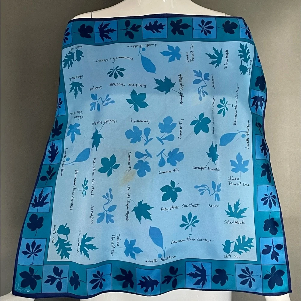 Vintage Vera Blues Scarf 22 In Sq Good Condition